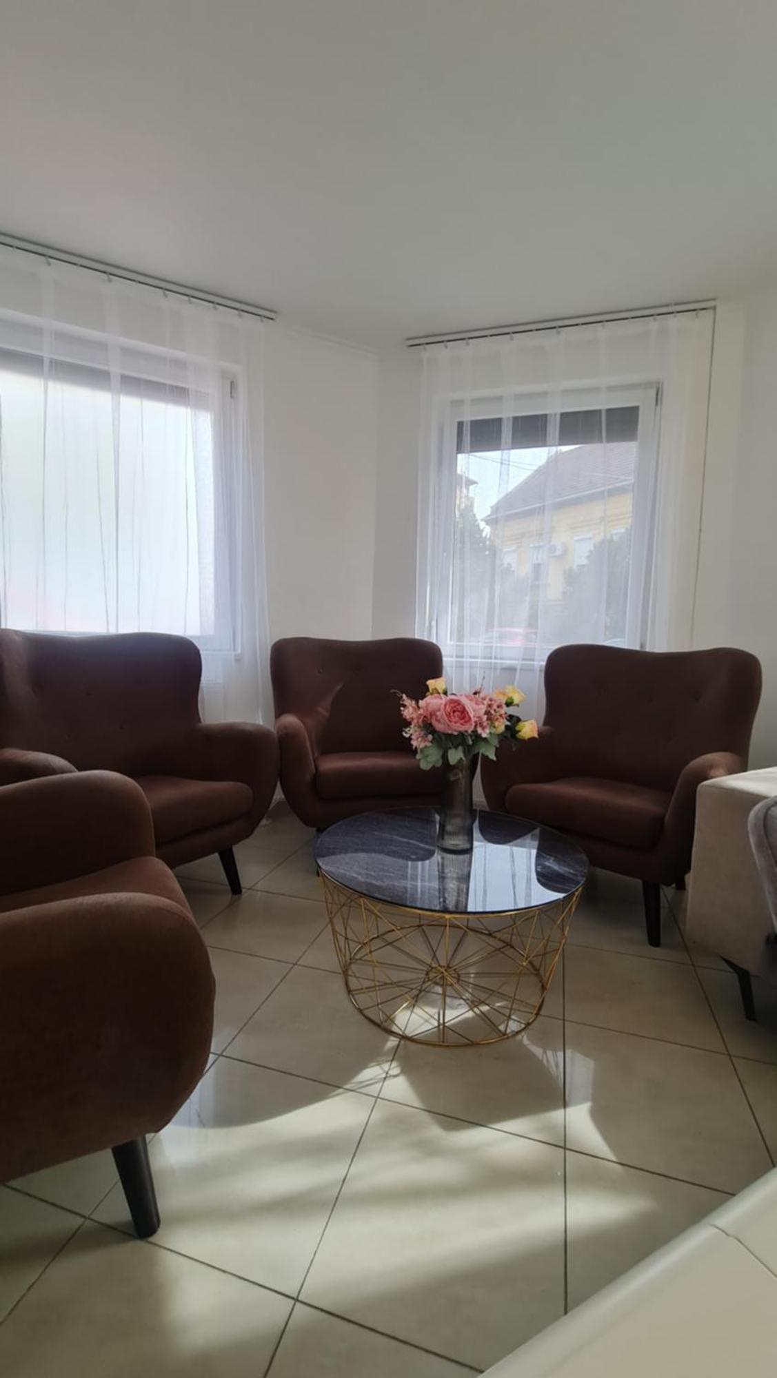Tulipan Apartman Segedyn Zewnętrze zdjęcie