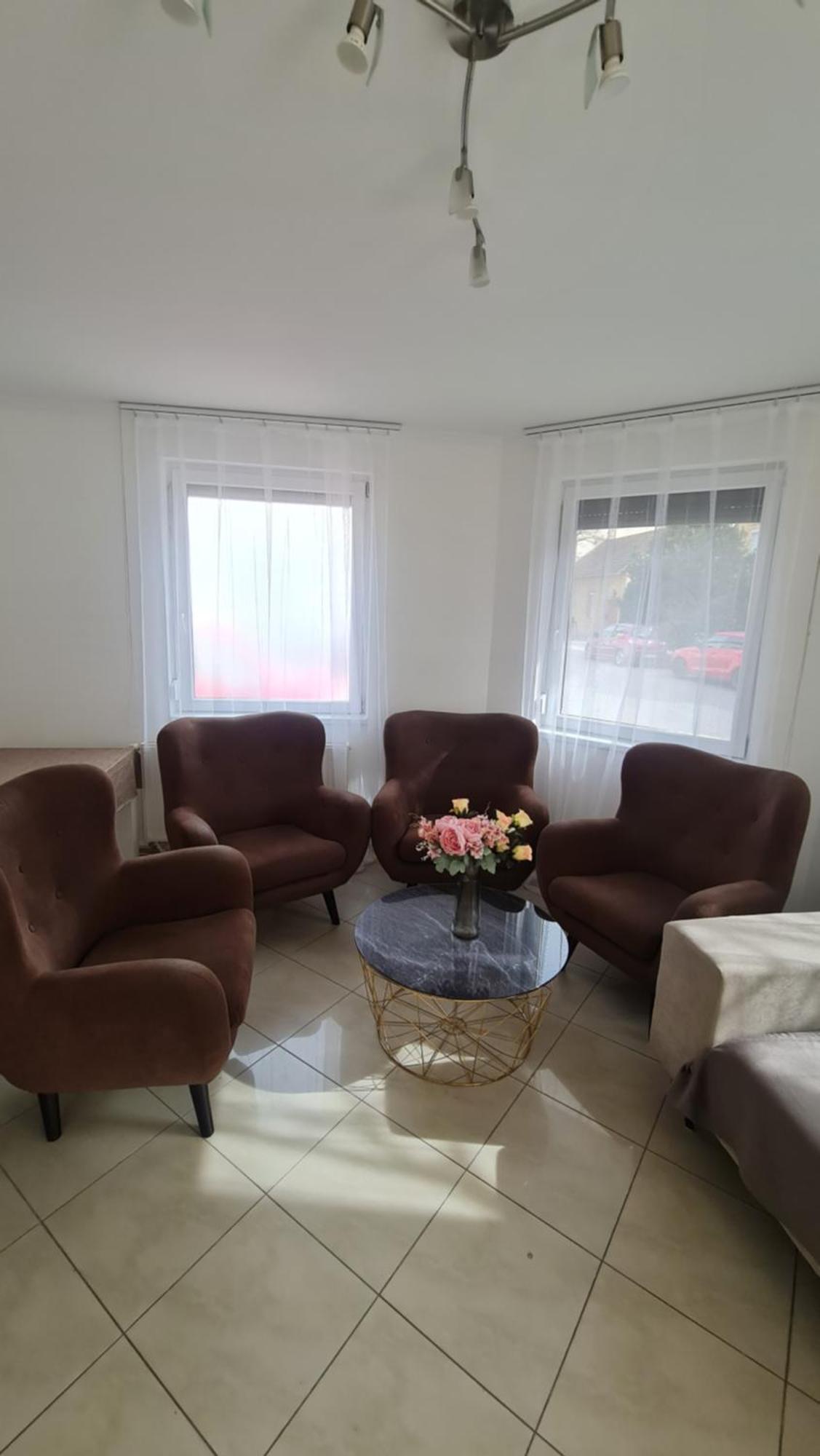 Tulipan Apartman Segedyn Zewnętrze zdjęcie